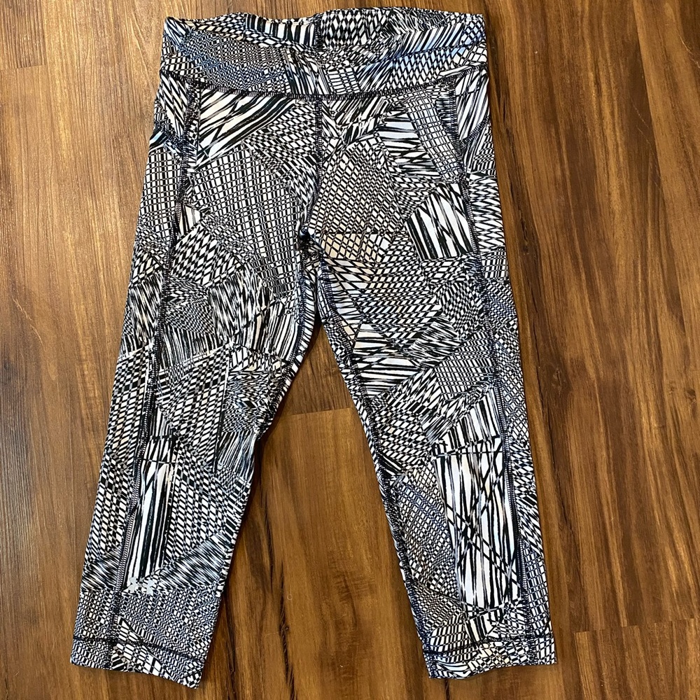 Under Armour Compression HeatGeat Legging Capri Small